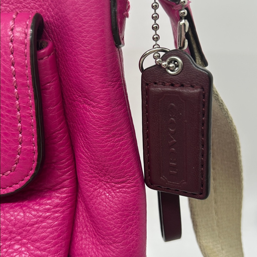 Coach Fuchsia Pink Leather Detachable Strap Crossbody Bag Purse 🌸🌸 - Picture 4 of 9